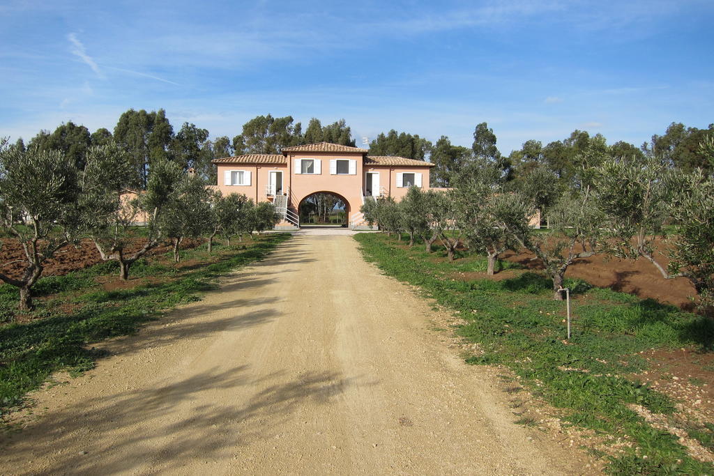 Agriturismo Pian Di Spille - Golf Villa Tarquinia Dış mekan fotoğraf